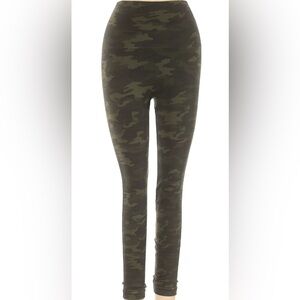 Spanx Look At Me Now Seamless Legging in Green Camo Size Small